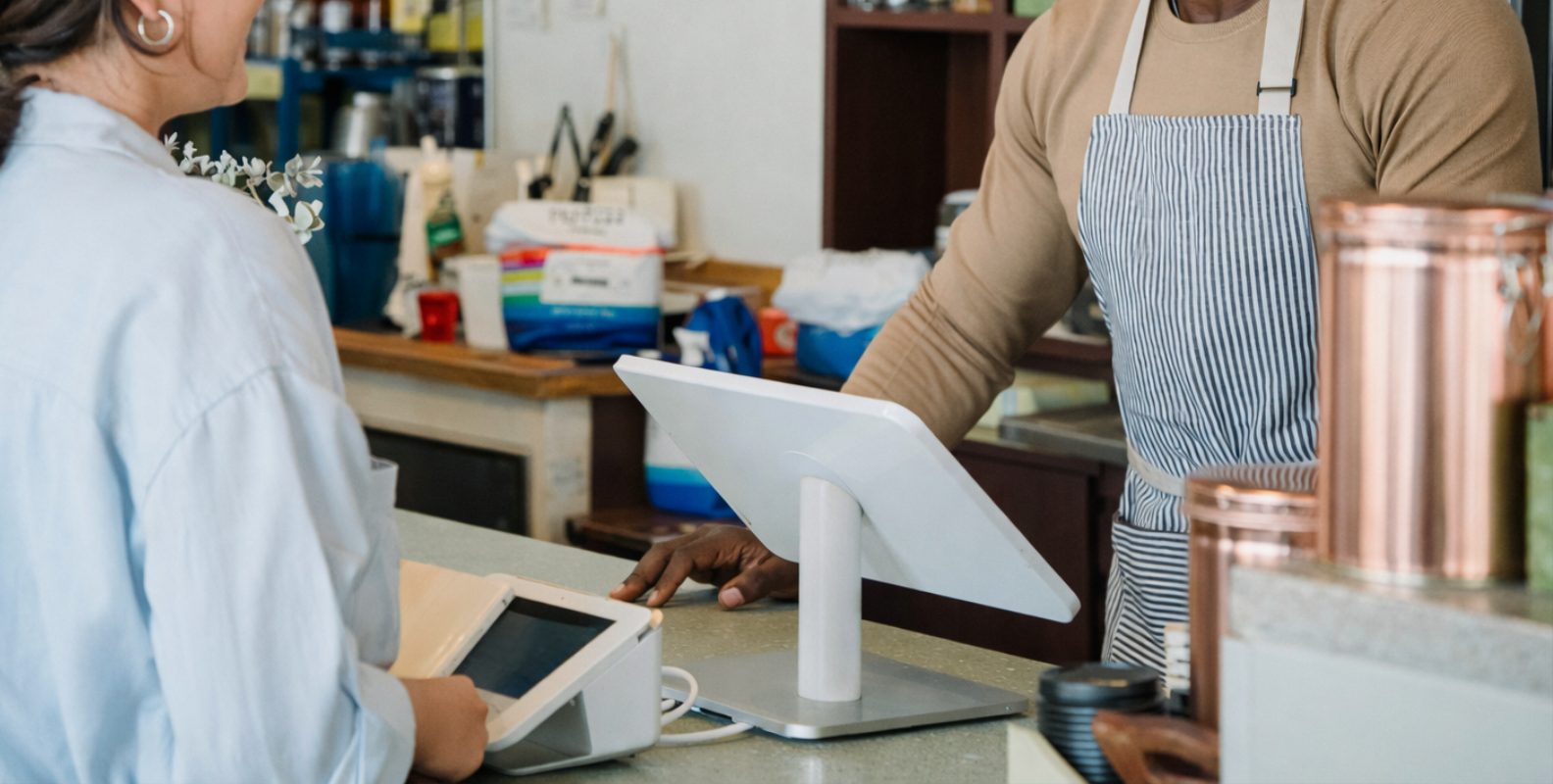 Kasse auf einem Tresen